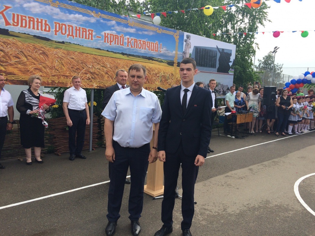 8ED7FD95-B4D3-4C9E-A774-F191CAE751B1