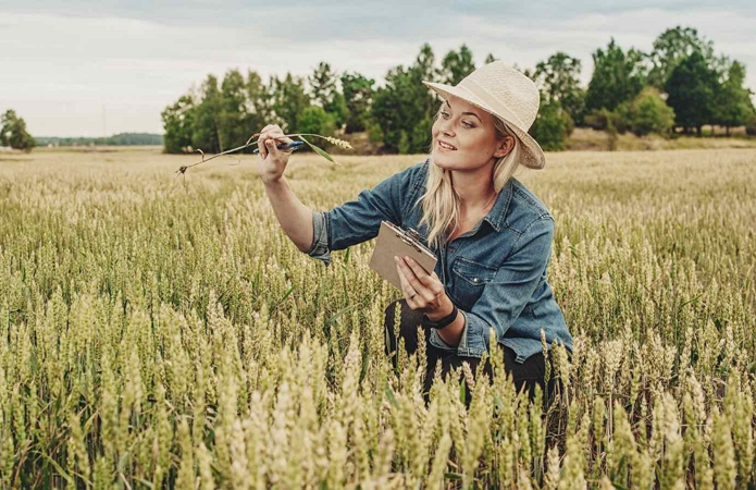 a852072-woman-agri-final