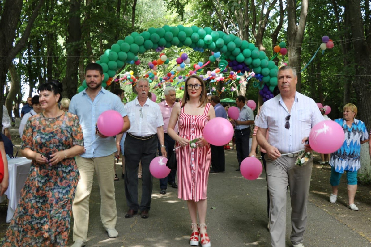 736BB2DC-1274-4869-916B-9F8F1E531E75