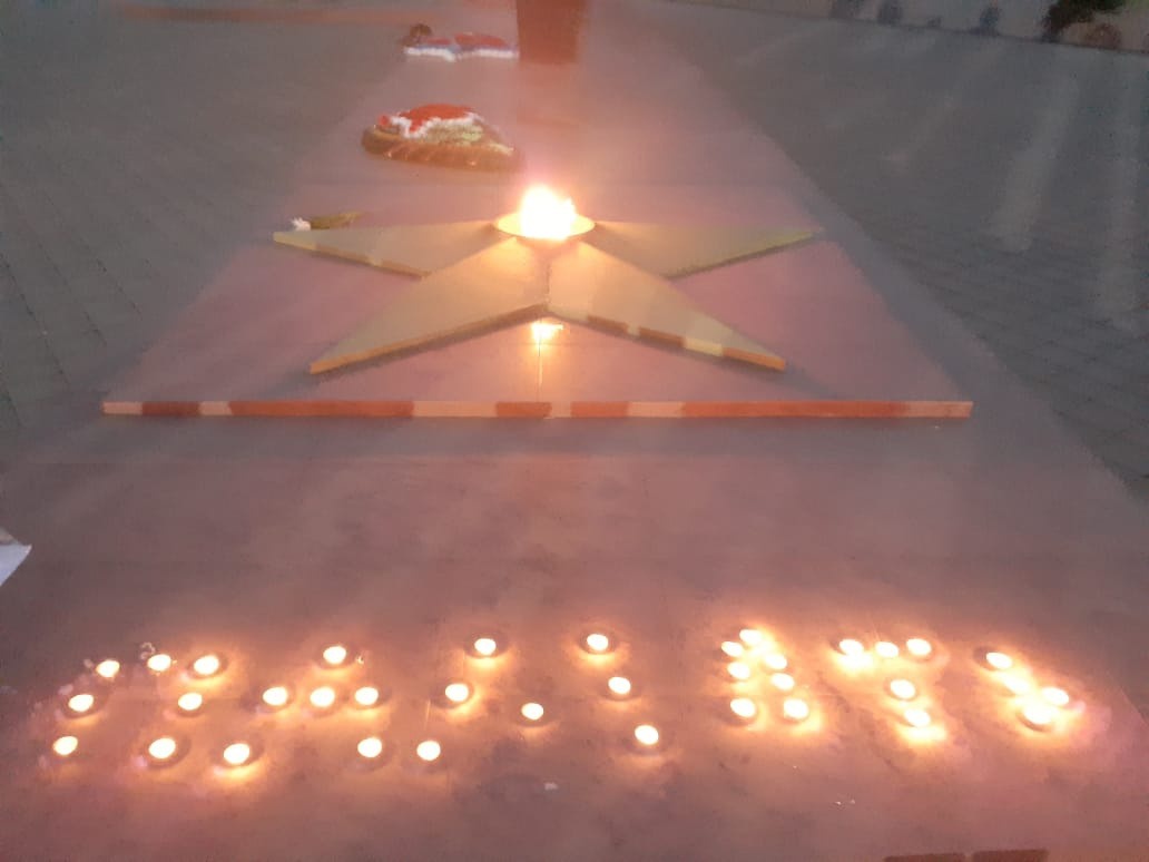 84168CFE-5E98-41B9-B286-25906084D065