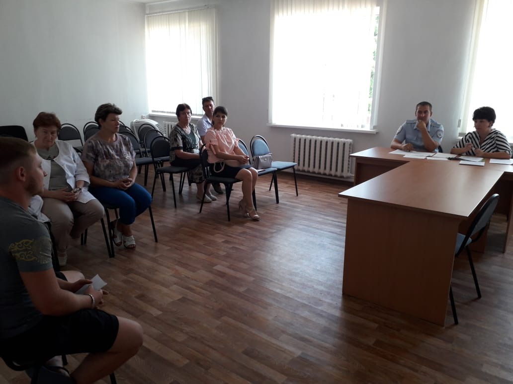 F0563DCF-FD5A-4CD6-999C-65A91BEFFAEE