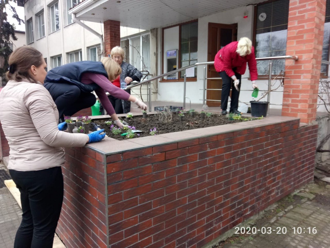 6E017552-4955-4A5E-B449-1F1D10A9A288