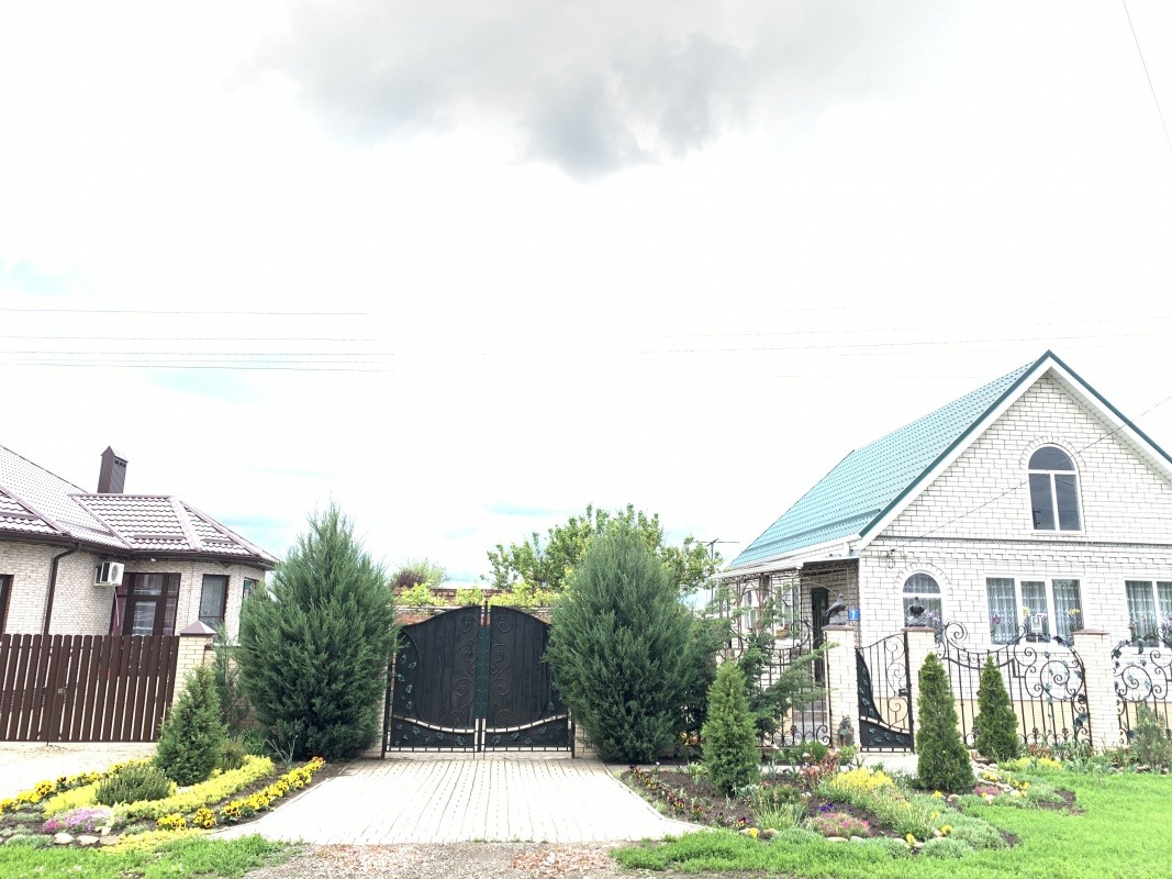 6F49CA23-28FA-49AB-BCED-61879F4E6104