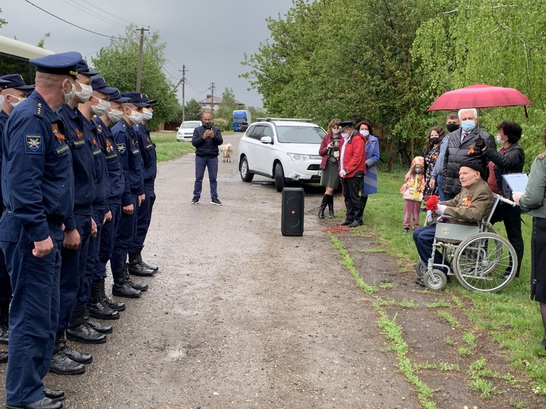 DDE41B6A-6A23-46C4-B2F9-178C5966458C