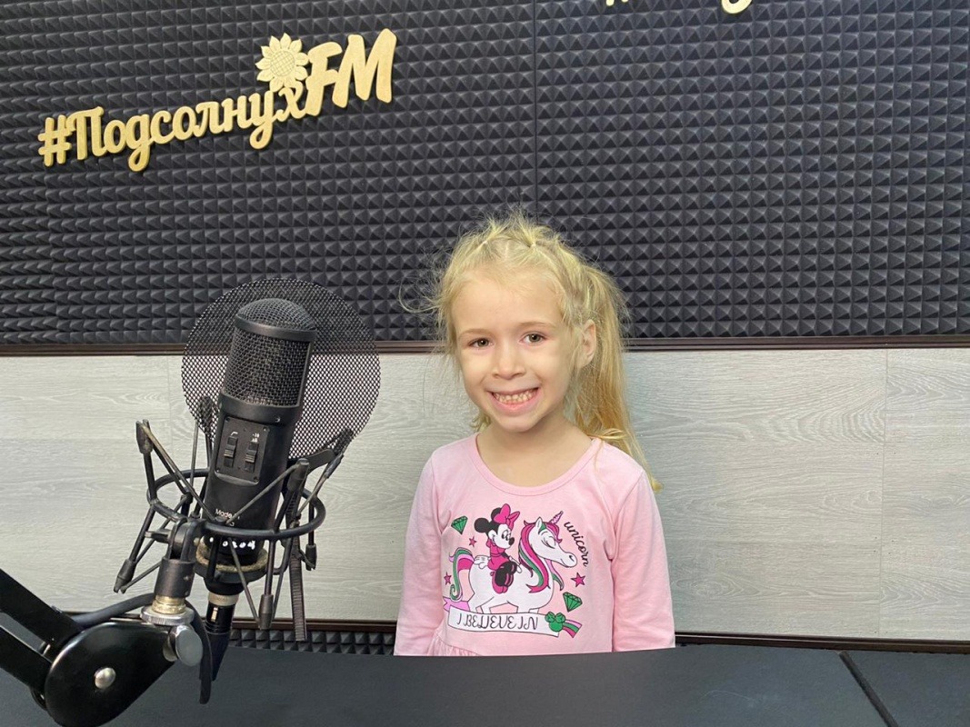 F7AC9C8C-CEB9-42B4-9780-015ECF208E1B