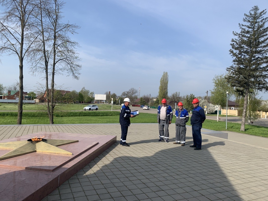 EF0A6838-89B9-4FD0-9785-43F9148C0C42