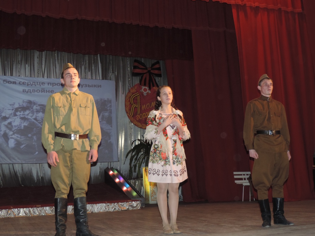 Солдатских дум избранница...