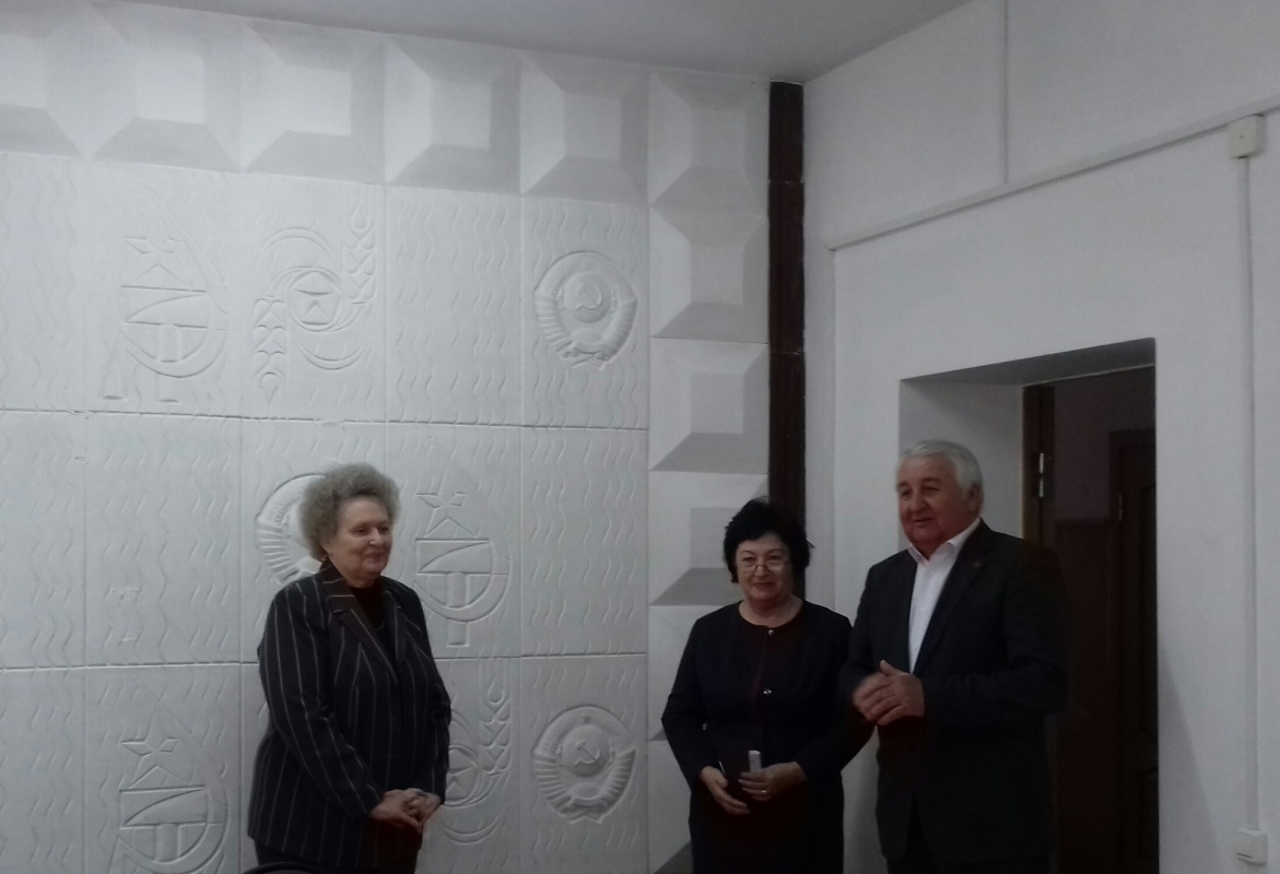 Вручение медали за доблестный труд...