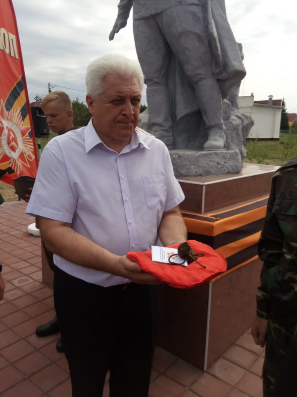 Помнит мира спасенный...