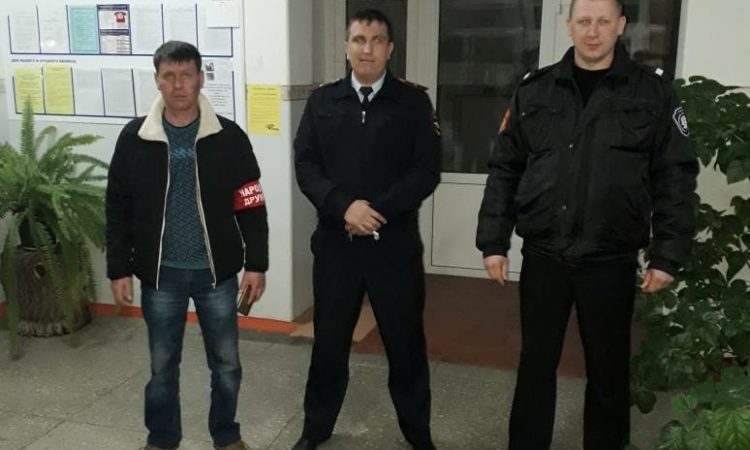 В апреле 2019 года, на территории Платнировского сельского поселения Кореновского района, совместно с сотрудниками ОМВД РФ по Кореновскому району было организовано и проведено 8 рейдовых мероприятий по обеспечению общественного порядка