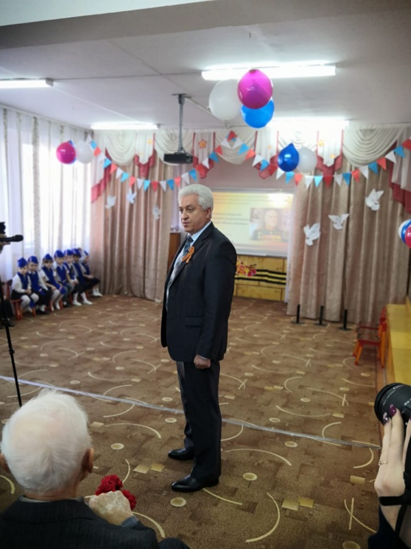 Торжественное принятие в ряды "Юных Жуковцев"......