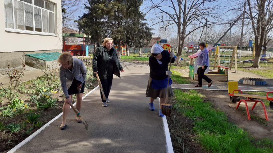 Весна начинается с генеральной уборки...