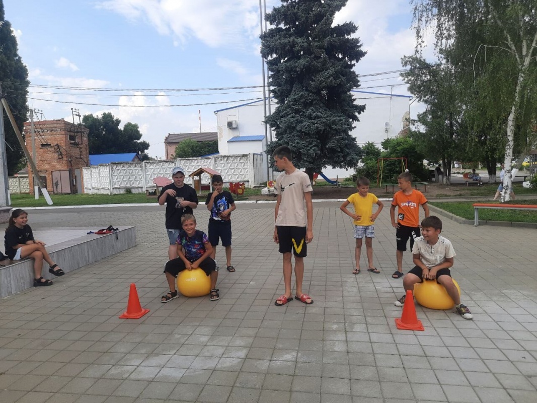 КЛУБ АКТИВНОГО ОТДЫХА "КРАСКИ ЛЕТА".