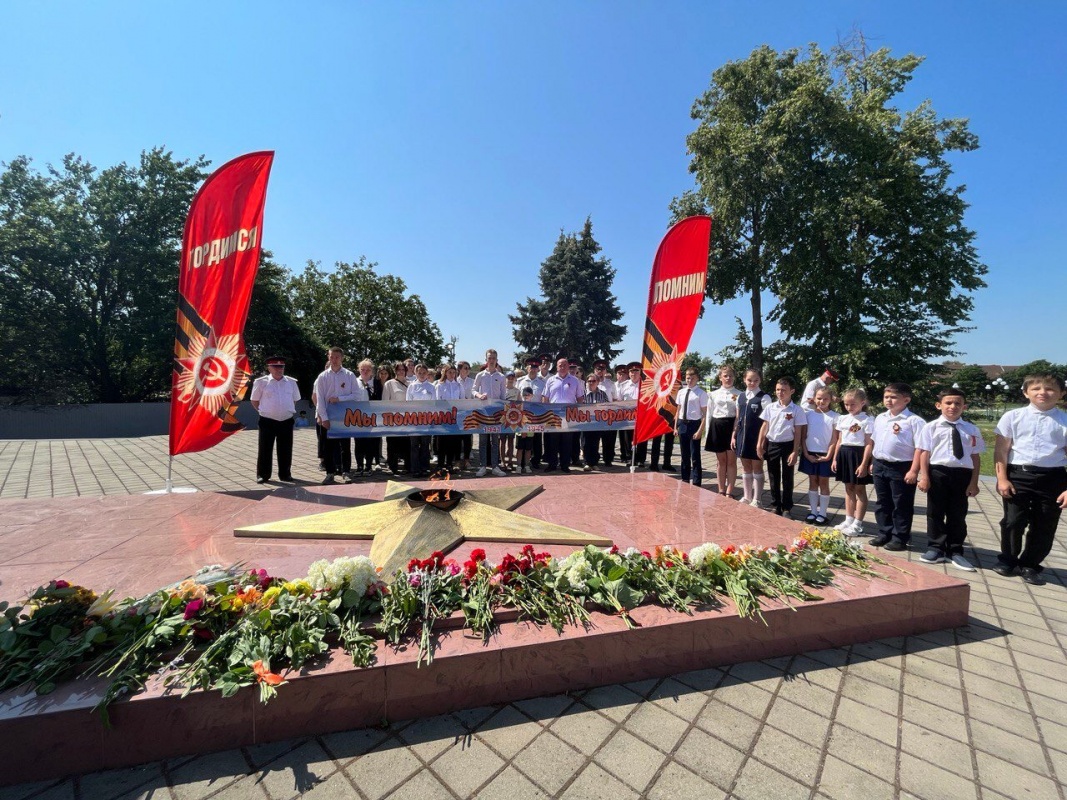 22 июня состоялся торжественный памятный митинг «В сердцах навеки», посвященный Дню памяти и скорби.
